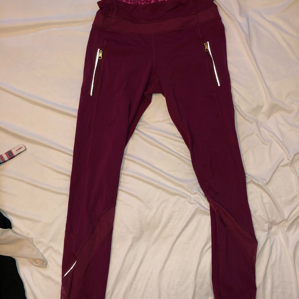 Lululemon: maroon 7/8 leggings